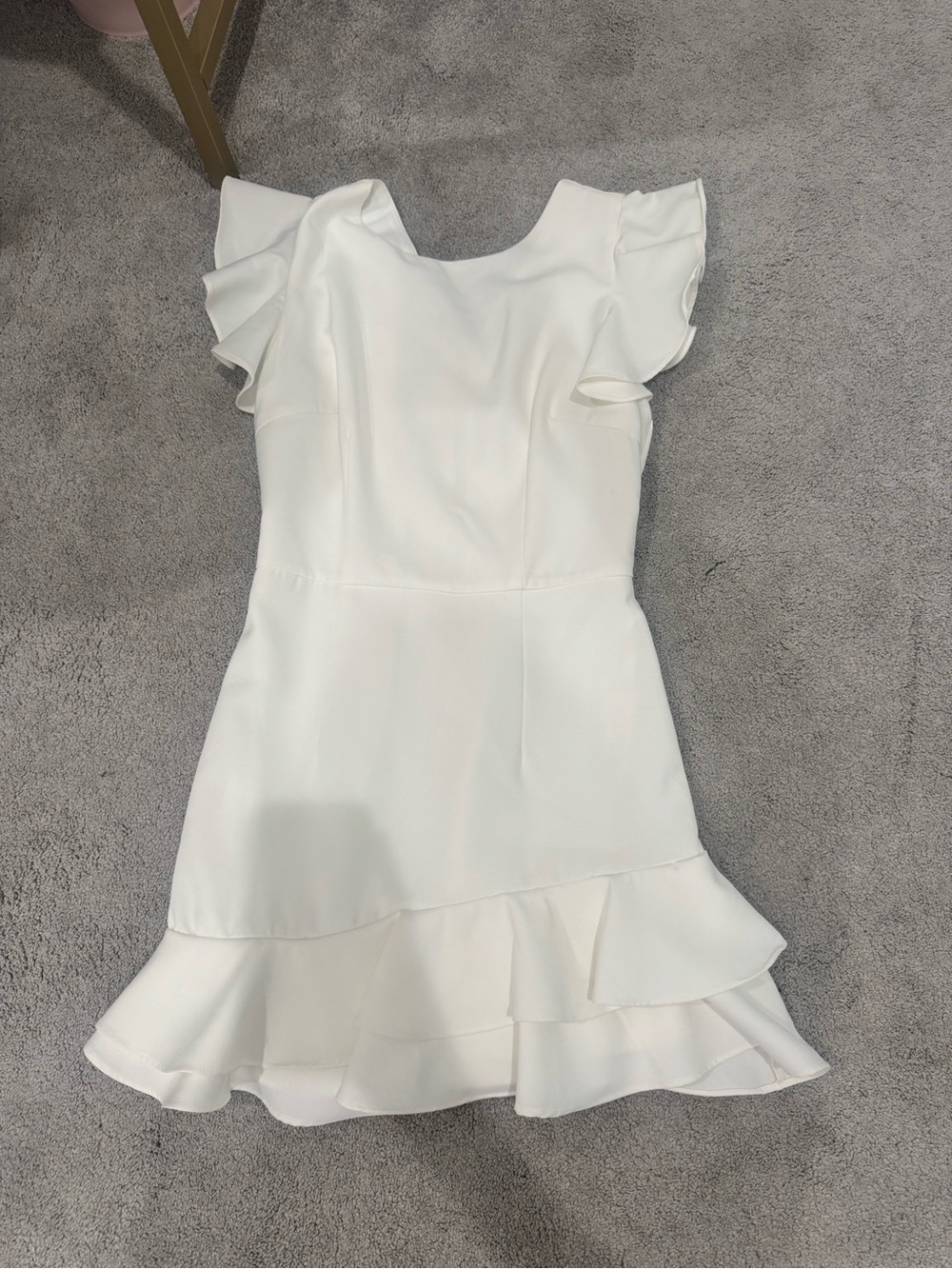 Elegant White Ruffle-Sleeve Mini Dress size small perfect condition